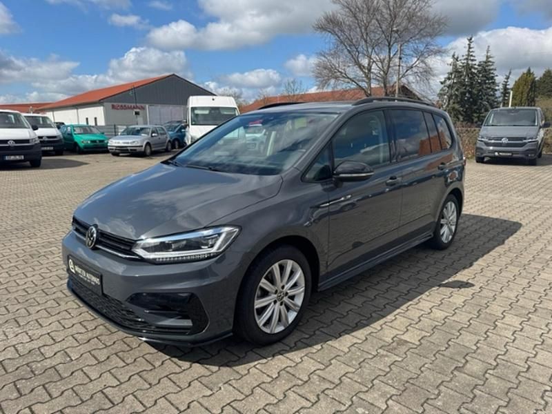 Gebraucht VW Touran Highline 150 PS (110 kW) 2022 Van / Kleinbus