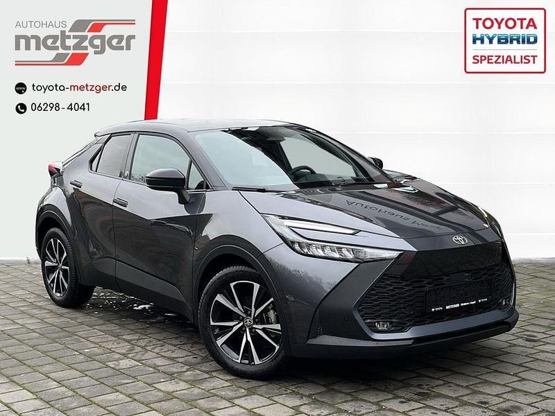 Grau Neu 2025 Toyota C-HR SUV | 34.990 € (Guter Preis) - Bild 1/4