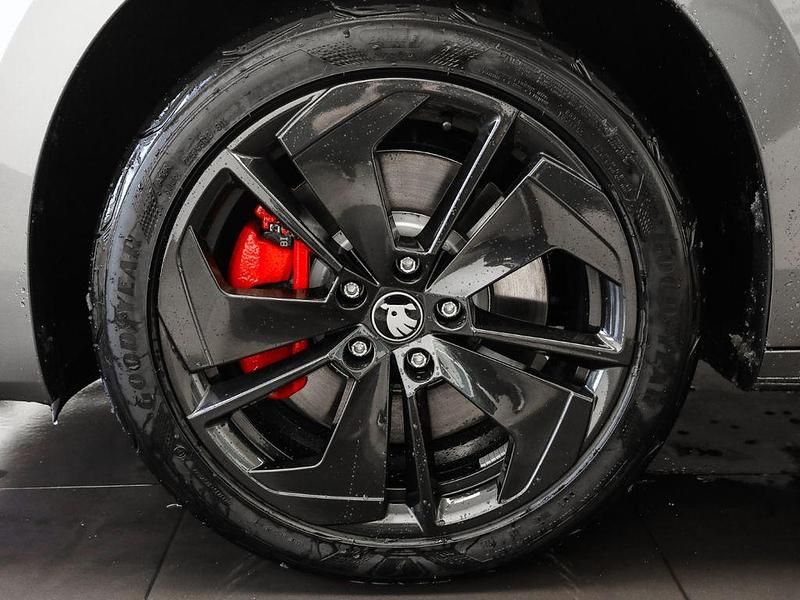 Neu Skoda Octavia RS 265 PS (194 kW) 2026 Graphitegrau metallic Kombi