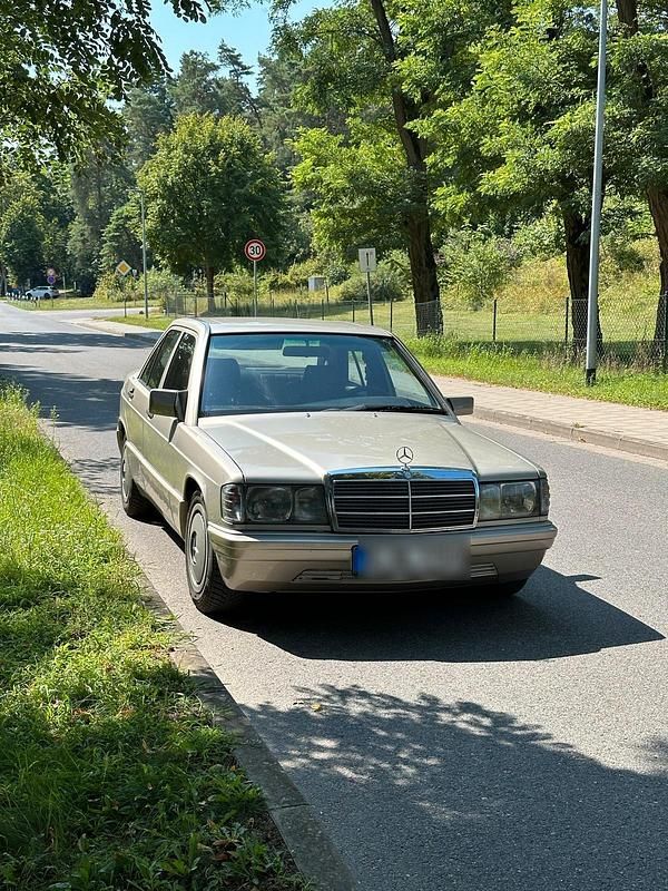Gold Gebraucht 1990 Mercedes 190 Limousine | 5.000 € - Bild 1/4