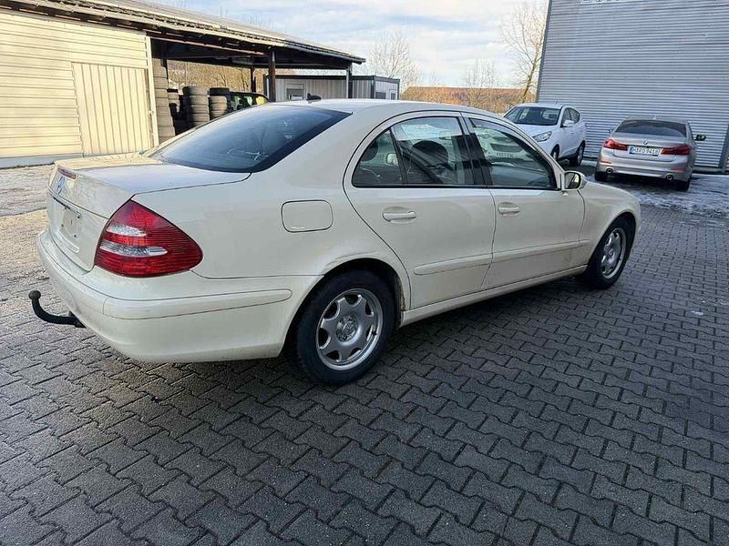 Gebraucht Mercedes E200 163 PS (119 kW) 2006 Limousine