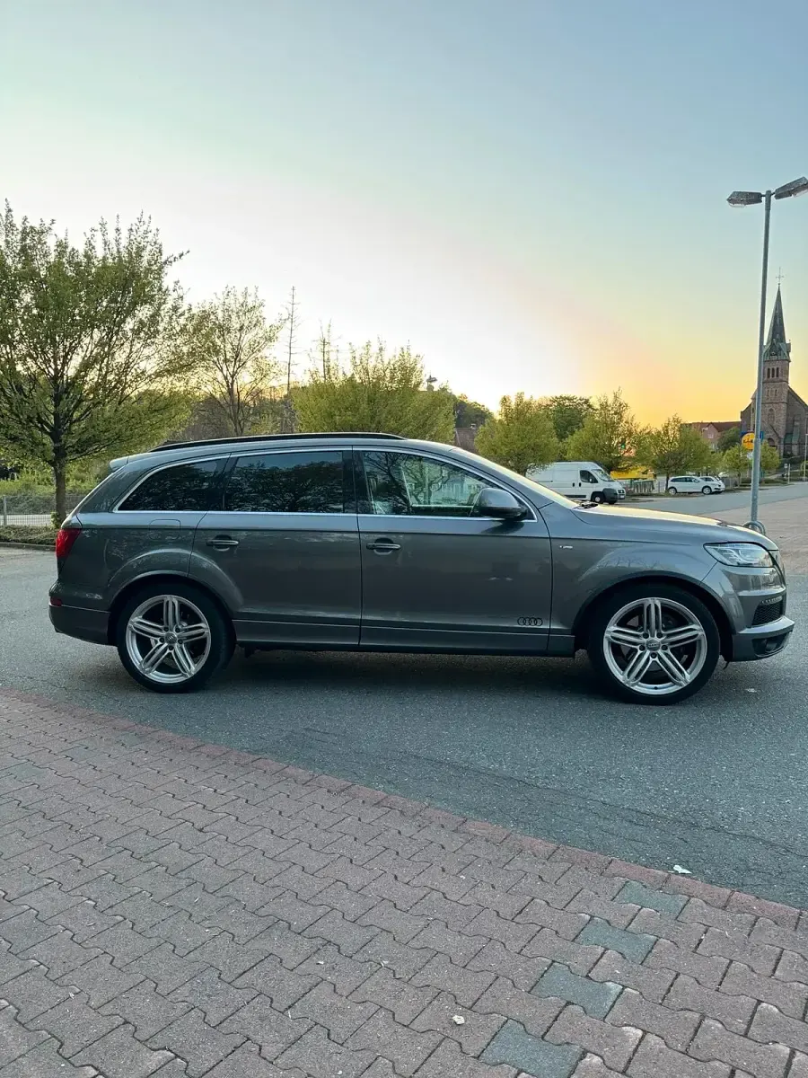 Gebraucht Audi Q7 Comfort 245 PS (180 kW) 2015 Grau SUV