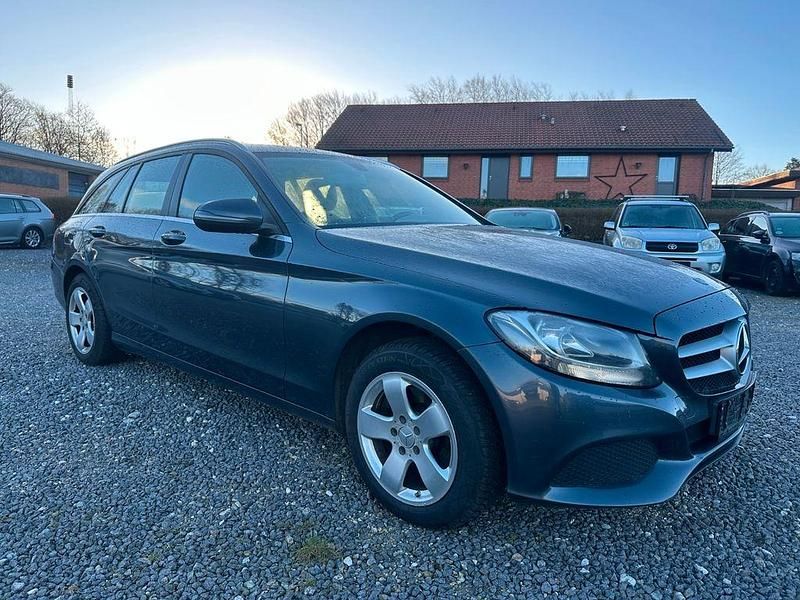 Gebraucht Mercedes C220 170 PS (125 kW) 2015 Grau Kombi
