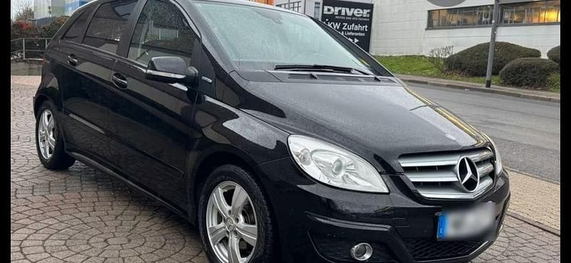 Gebraucht Mercedes B160 95 PS (69 kW) 2011 Schwarz Van / Kleinbus