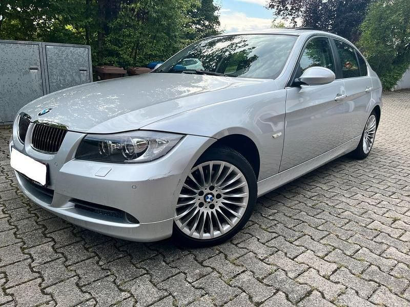 Silber Gebraucht 2005 BMW 325 Limousine | 5.999 € (Superpreis) - Bild 1/4