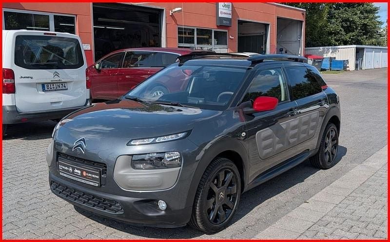 Grau Gebraucht 2015 Citroën C4 Cactus Shine Edition Kleinwagen | 7.950 € (Guter Preis) - Bild 1/4
