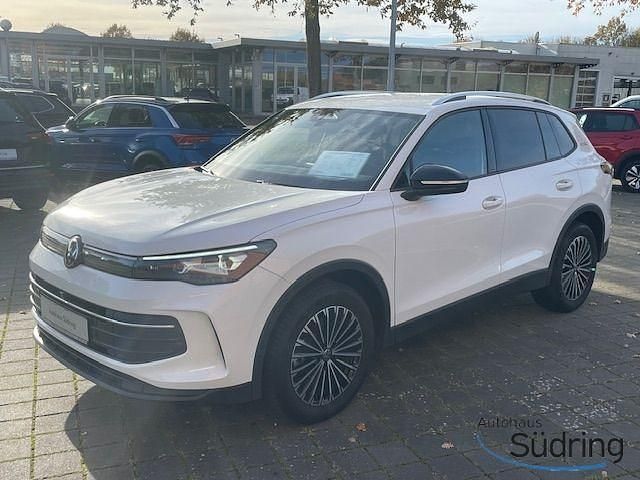 Gebraucht VW Tiguan Goal 150 PS (110 kW) 2025 Pure white SUV