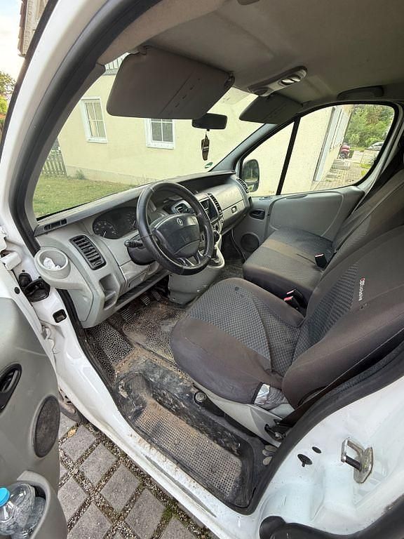 Gebraucht Renault Trafic 90 PS (66 kW) 2007 Weiß Van / Kleinbus