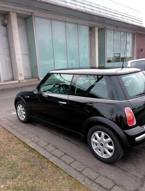 Usata Mini ONE 90 CV (66 kW) 2003 Nero Utilitaria
