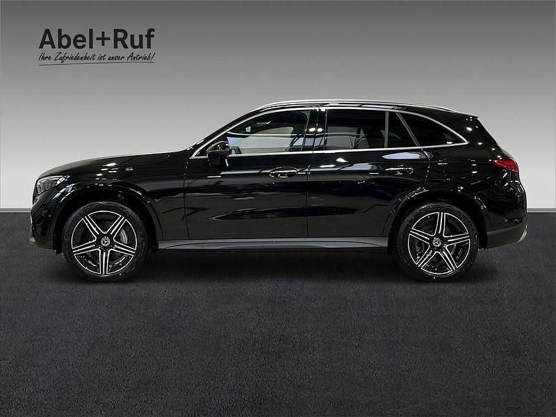Gebraucht Mercedes GLC300e AMG 333 PS (244 kW) 2026 Schwarz SUV