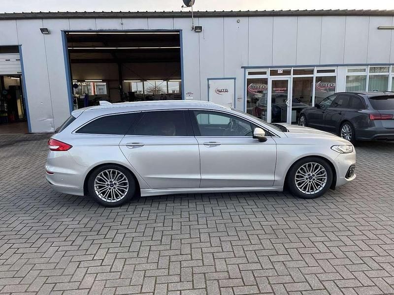 Gebraucht Ford Mondeo Titanium 150 PS (110 kW) 2022 Silber Kombi