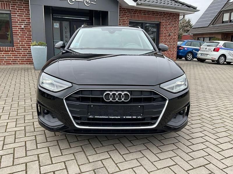 Gebraucht Audi A4 163 PS (119 kW) 2024 Schwarz Limousine