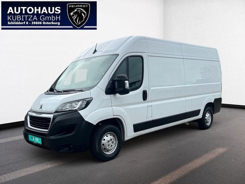 Weiß Gebraucht 2023 Peugeot Boxer Avantage Van | 22.950 € (Fairer Preis) - Bild 1/4