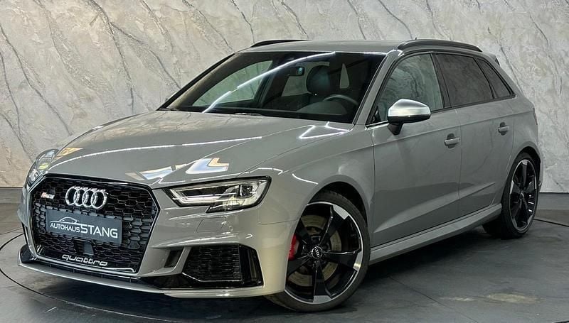 Grau Gebraucht 2018 Audi RS3 Ambiente Kleinwagen | 43.900 € (Superpreis) - Bild 1/4