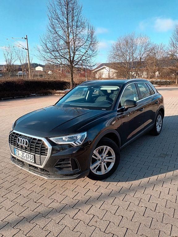 Gebraucht Audi Q3 Design 150 PS (110 kW) 2019 Schwarz SUV