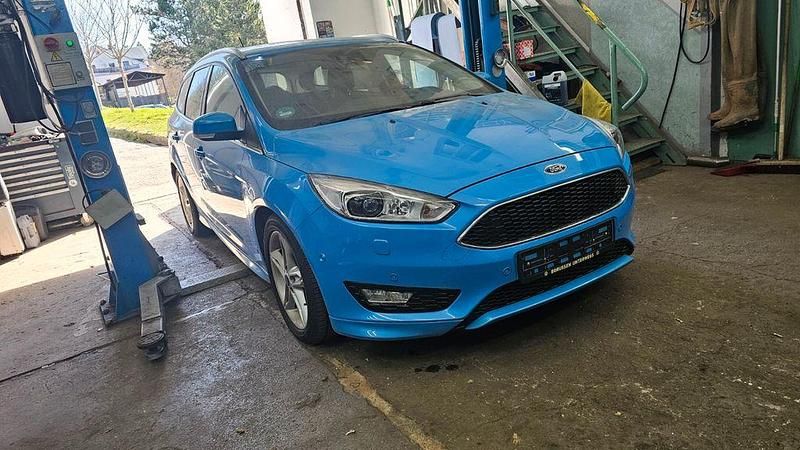 Usata Ford Focus ST-Line 150 CV (110 kW) 2017 Blu Berlina