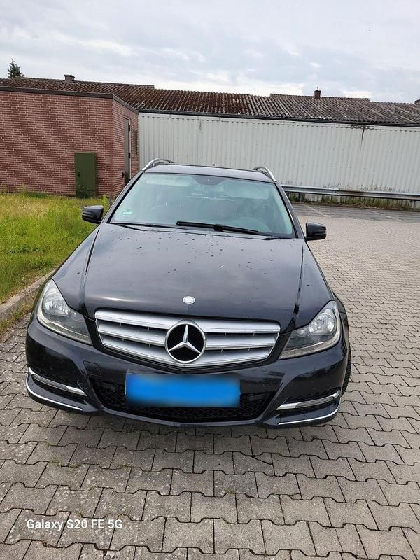 Gebraucht Mercedes 200 136 PS (100 kW) 2014 Schwarz Kombi