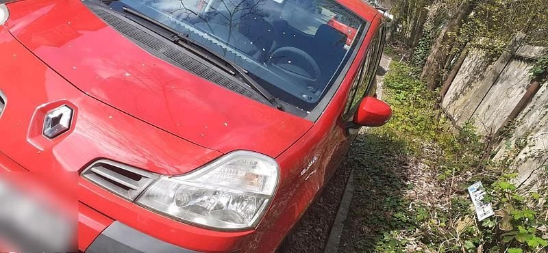 Second-hand Renault Modus 75 CP (55 kW) 2011 Roșu Monovolum