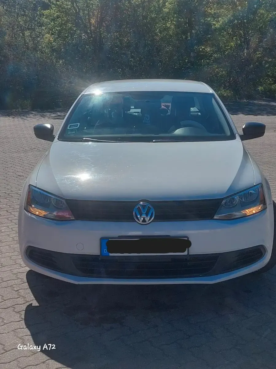 Używany VW Jetta 122 KM (89 kW) 2012 Biały Sedan/Limuzyna