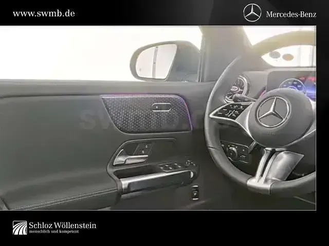 Gebraucht Mercedes EQB300 Advanced 167 kW (228 PS) 2025 Schwarz SUV
