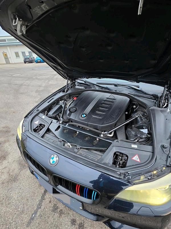 Gebraucht BMW 530 244 PS (179 kW) 2010 Schwarz Kombi