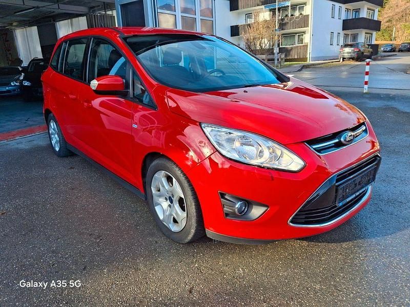 Rot Gebraucht 2011 Ford Grand C-Max Trend Van / Kleinbus | 6.980 € (Etwas zu teuer) - Bild 1/4