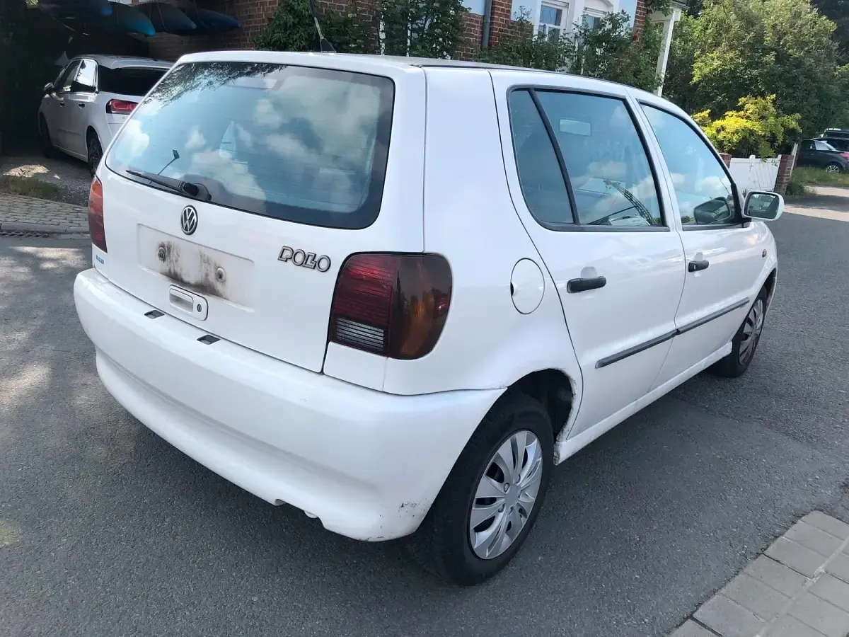Gebraucht VW Polo 60 PS (44 kW) 1997 Weiß Kleinwagen