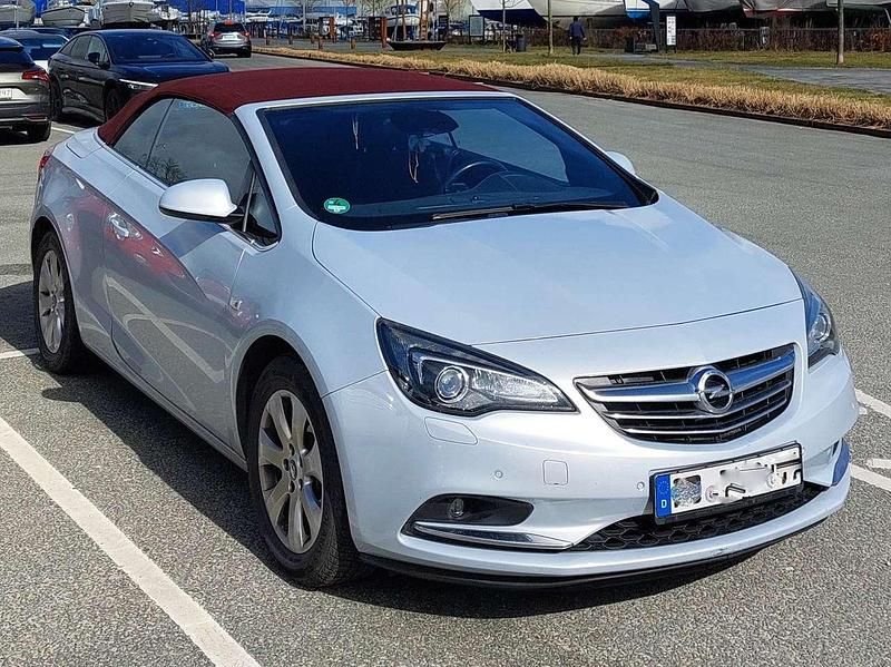 Gebraucht Opel Cascada Innovation 170 PS (125 kW) 2014 Silber Cabrio