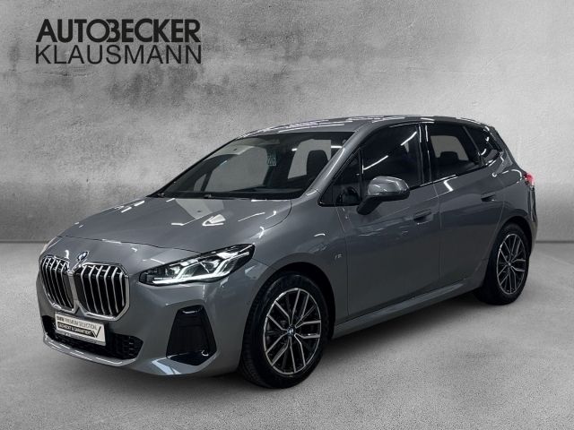 Grau Gebraucht 2024 BMW 220 Active Tourer M Sport Van / Kleinbus | 35.973 € (Etwas zu teuer) - Bild 1/4