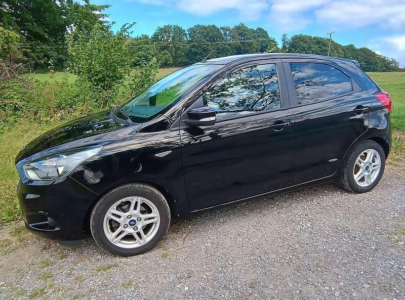 Gebraucht Ford Ka Cool & Sound Edition 86 PS (63 kW) 2017 Schwarz Limousine