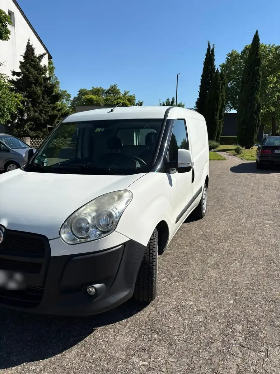 Gebraucht Fiat Doblò 95 PS (69 kW) 2014 Weiß Van / Kleinbus