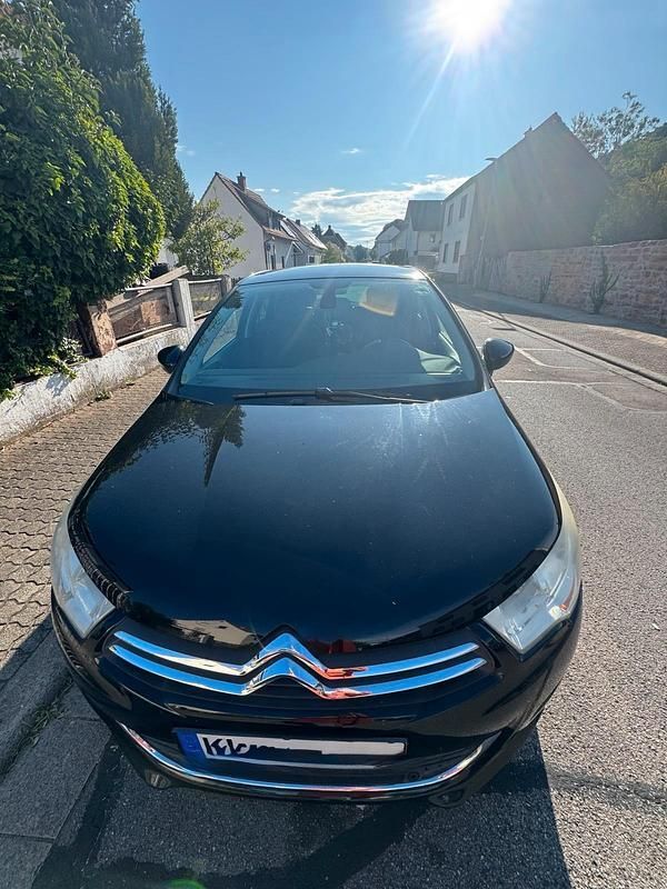 Schwarz Gebraucht 2011 Citroën C4 Limousine | 6.000 € (Fairer Preis) - Bild 1/4