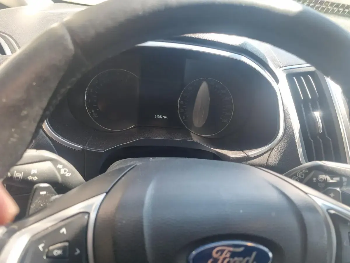 Gebraucht Ford S-MAX Titanium 180 PS (132 kW) 2016 Weiß Van / Kleinbus