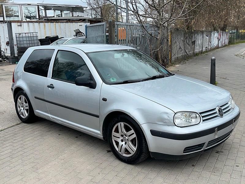 Gebraucht VW Golf IV Edition 75 PS (55 kW) 2001 Silber Kleinwagen