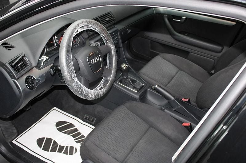 Gebraucht Audi A4 163 PS (119 kW) 2005 Schwarz Kombi