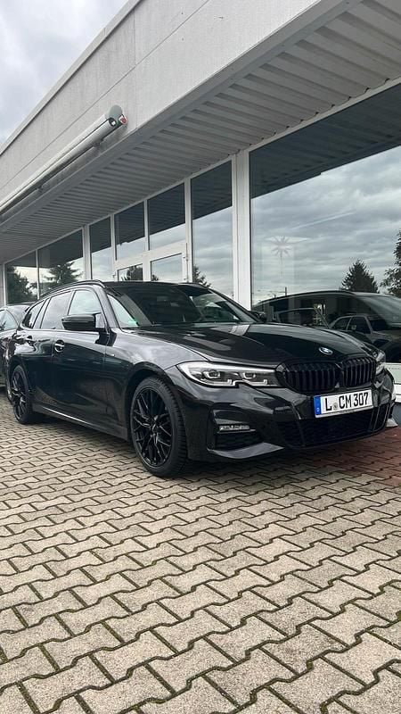 Gebraucht BMW 330 M Sport 265 PS (194 kW) 2019 Schwarz Kombi