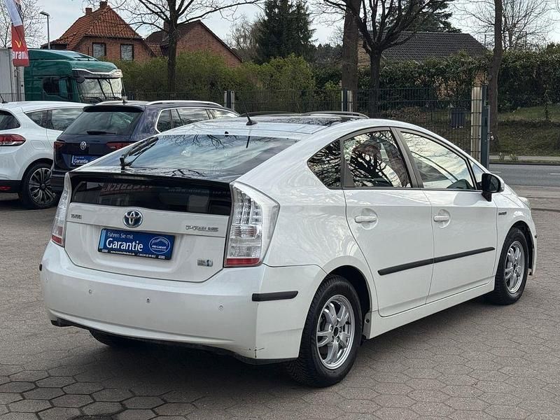 Second-hand Toyota Prius Executive 99 CP (72 kW) 2009 Alb Hatchback