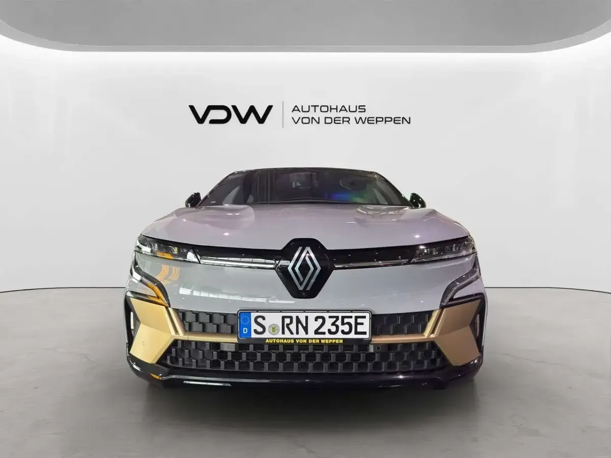 Gebraucht Renault Megane E-Tech Iconic 160 kW (218 PS) 2024 Grau Limousine