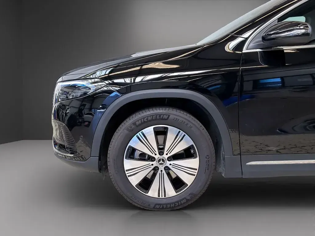 Gebraucht Mercedes EQA250 Progressive 139 kW (190 PS) 2024 Schwarz SUV
