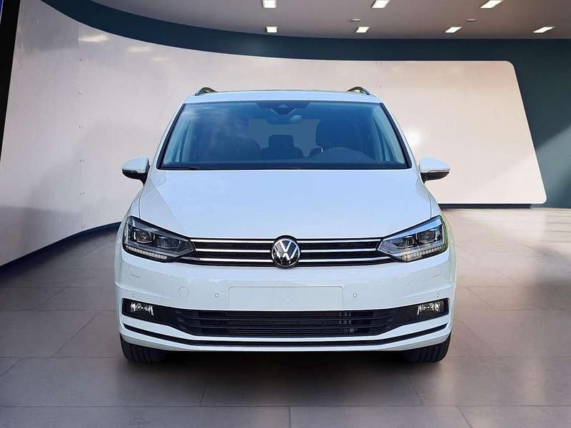 Pure white Gebraucht 2025 VW Touran Comfortline Van / Kleinbus | 36.859 € (Fairer Preis) - Bild 1/4