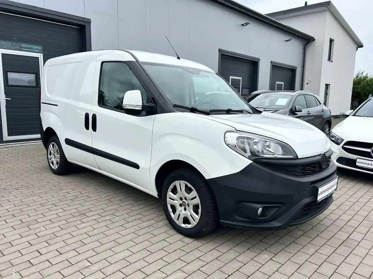 Gebraucht Fiat Doblò 90 PS (66 kW) 2016 Weiß Van / Kleinbus