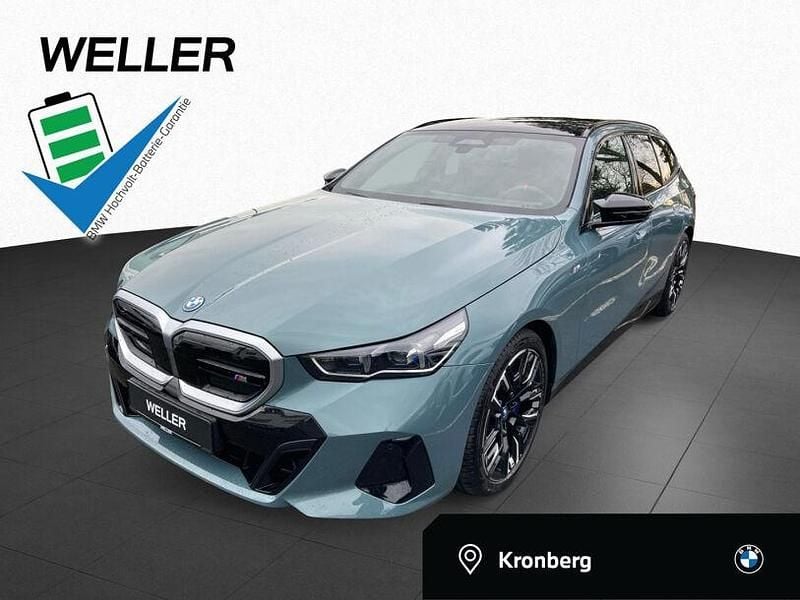 Cape york grün (grün) Gebraucht 2024 BMW i5 Comfort Edition Kombi | 71.450 € (Superpreis) - Bild 1/3