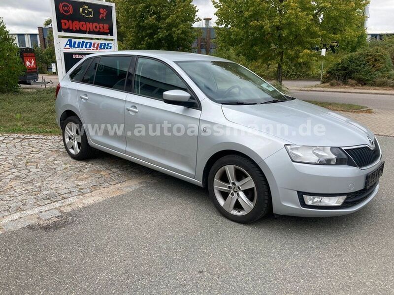 Gebraucht Skoda Rapid Drive 86 PS (63 kW) 2015 Silber Kombi