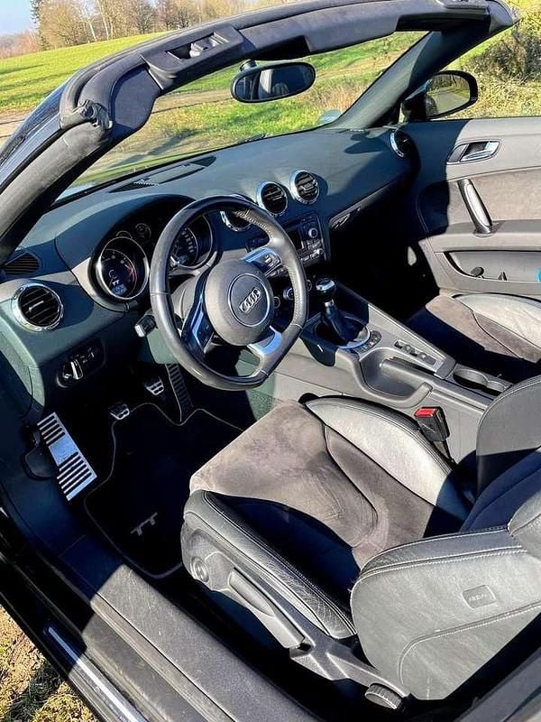 Gebraucht Audi TT Roadster 160 PS (117 kW) 2011 Schwarz Cabrio