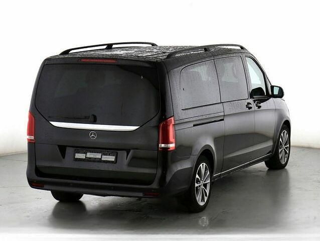 Gebraucht Mercedes V300 Avantgarde 237 PS (174 kW) 2023 Obsidianschwarz metallic Van / Kleinbus