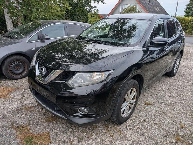 Schwarz Gebraucht 2016 Nissan X-Trail Tekna SUV | 7.600 € (Superpreis) - Bild 1/4