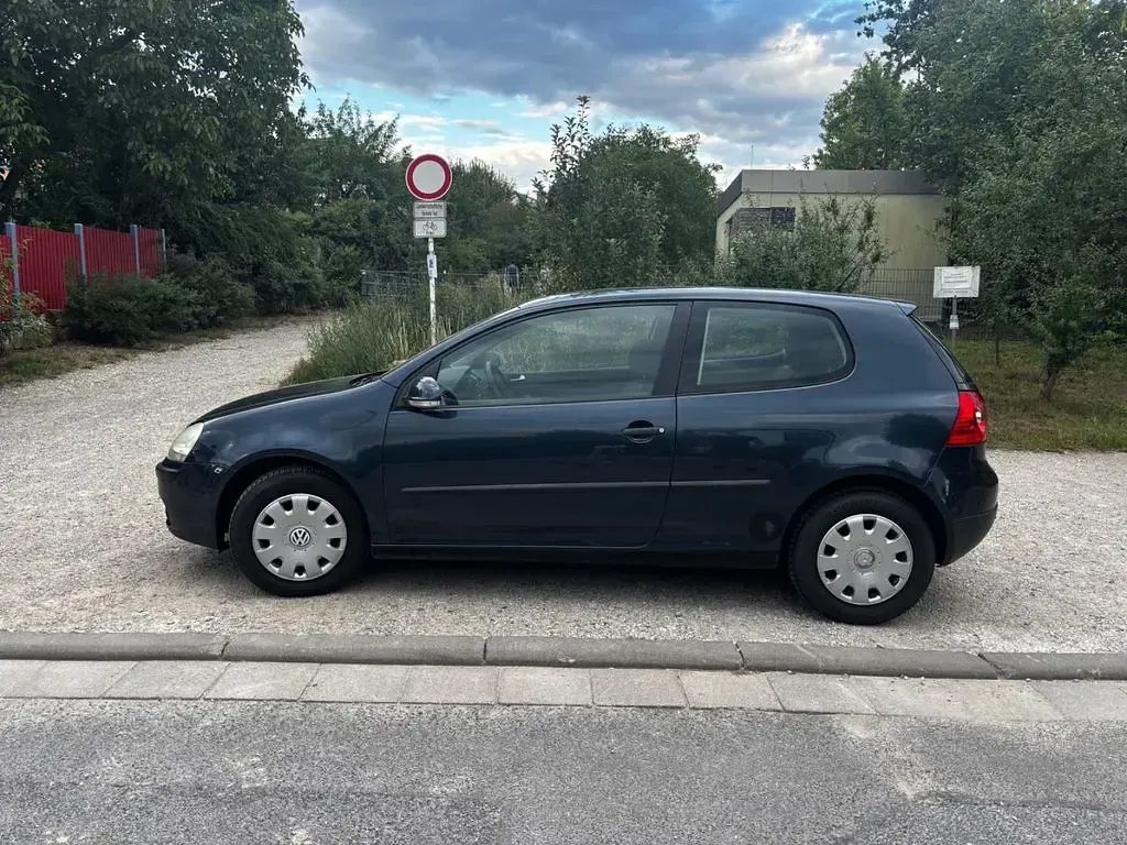 Gebraucht VW Golf IV Trendline 102 PS (75 kW) 2005 Blau Limousine