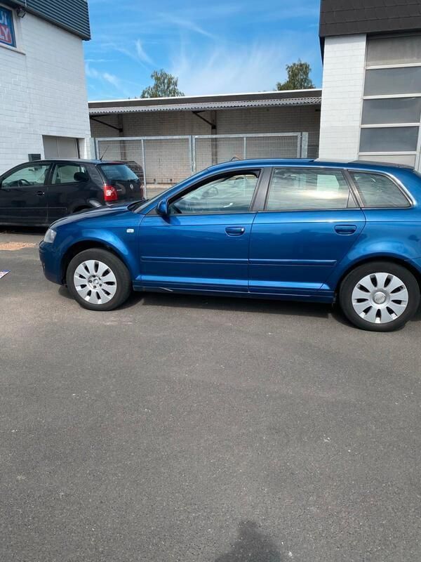 Blau Gebraucht 2007 Audi A3 Limousine | 3.000 € (Guter Preis) - Bild 1/4
