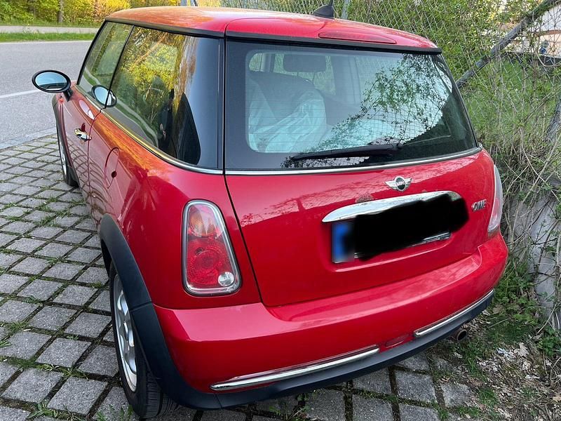 Second-hand Mini ONE 90 CP (66 kW) 2006 Roșu Hatchback