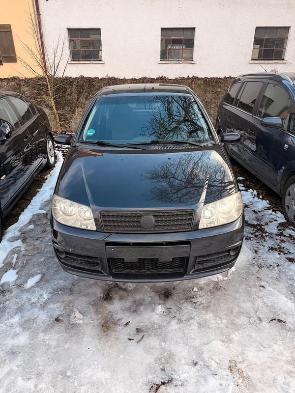 Gebraucht Fiat Punto 95 PS (69 kW) 2003 Schwarz Kleinwagen